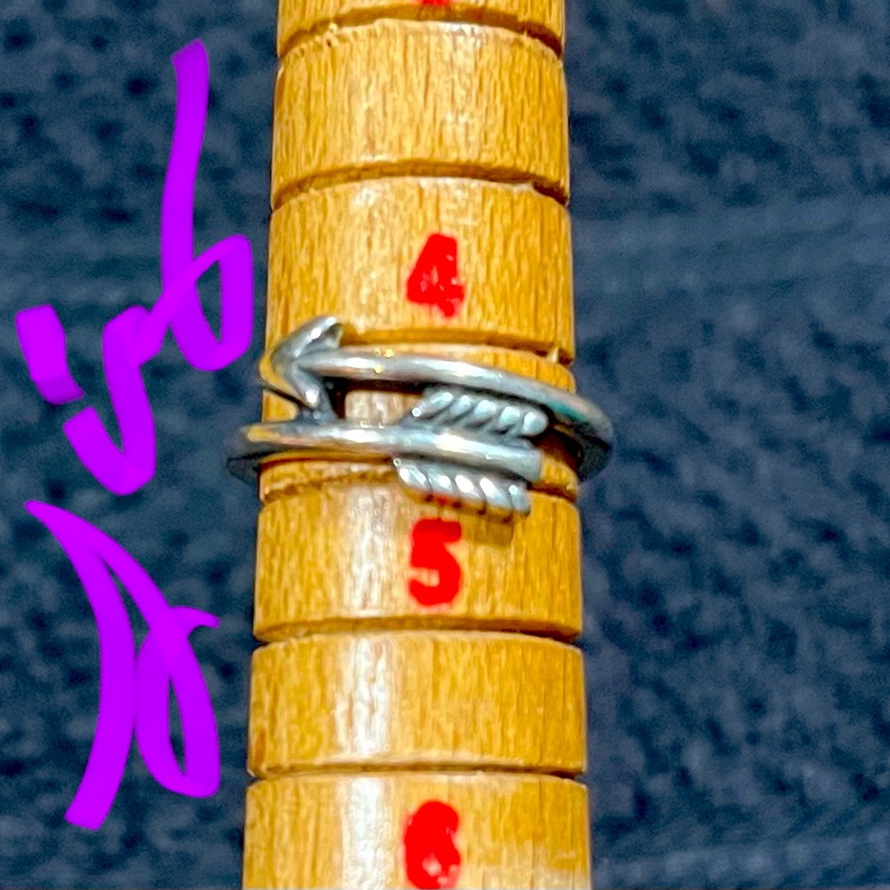 James Avery Arrow ring. Size 4 1/2